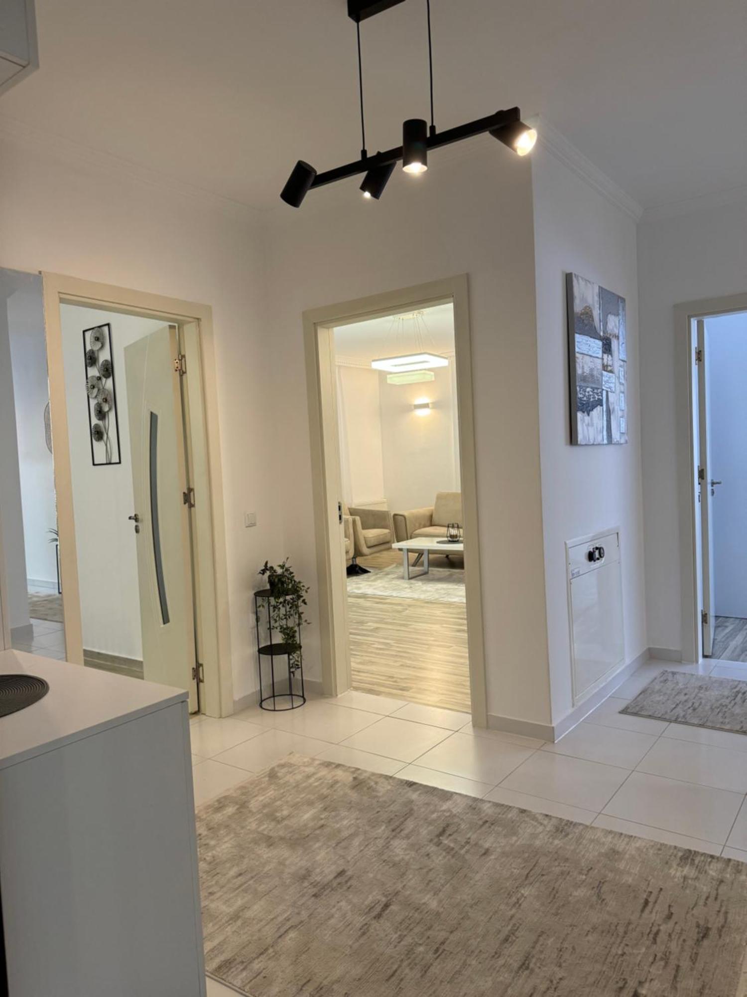 דירות פרישטינה Penthouse Exclusive מראה חיצוני תמונה